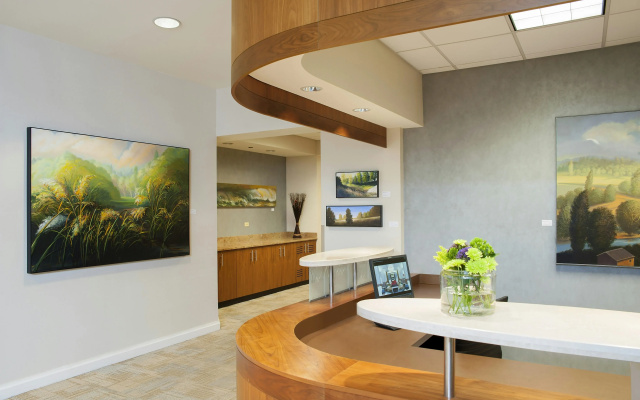 photo 2 of DoubleTree by Hilton Chicago - North Shore Conference Center