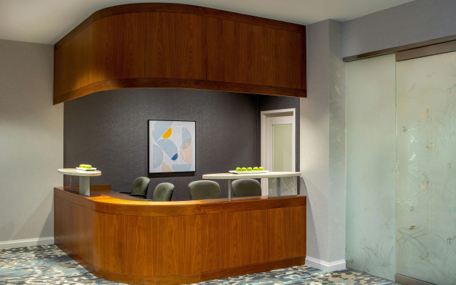 photo 3 of DoubleTree by Hilton Chicago - North Shore Conference Center