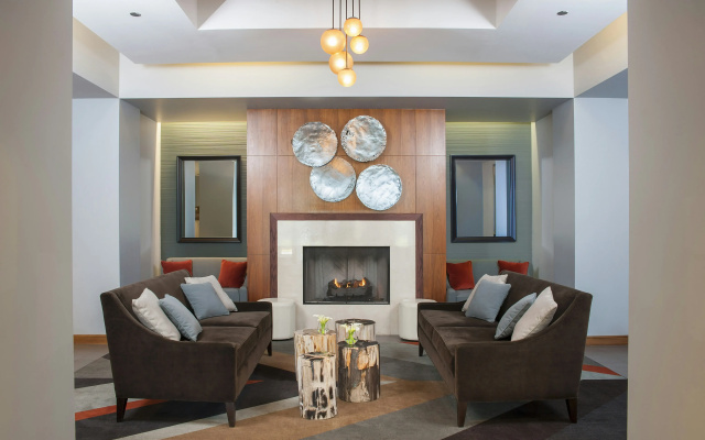photo 4 of DoubleTree by Hilton Chicago - North Shore Conference Center