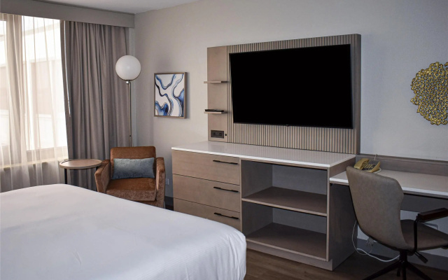 photo 5 of DoubleTree by Hilton Chicago - Oak Brook