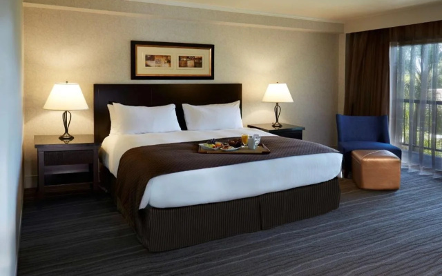photo 4 of DoubleTree by Hilton Hotel Claremont