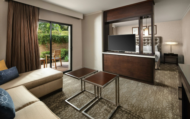 photo 4 of DoubleTree by Hilton Claremont