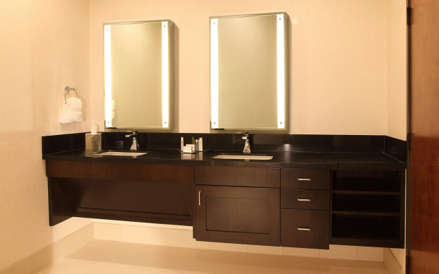 photo 5 of DoubleTree by Hilton Claremont