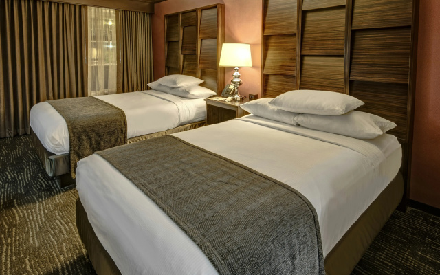 photo 4 of DoubleTree by Hilton Hotel Decatur Riverfront