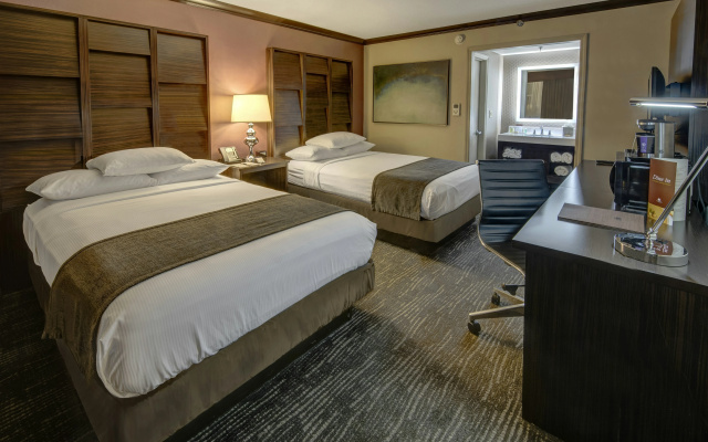 photo 5 of DoubleTree by Hilton Hotel Decatur Riverfront
