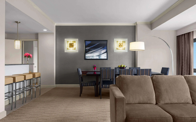 photo 4 of DoubleTree by Hilton Fort Lee - George Washington Bridge