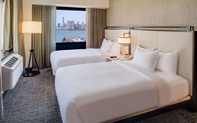 photo 5 of DoubleTree by Hilton Hotel & Suites Jersey City
