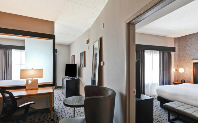 photo 5 of DoubleTree by Hilton Hotel Baton Rouge