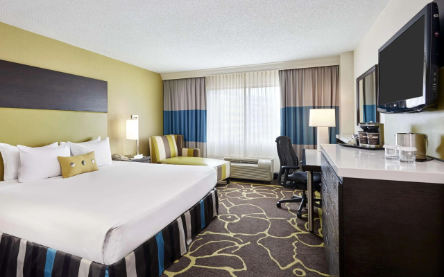 photo 3 of DoubleTree by Hilton Charlotte Gateway Village