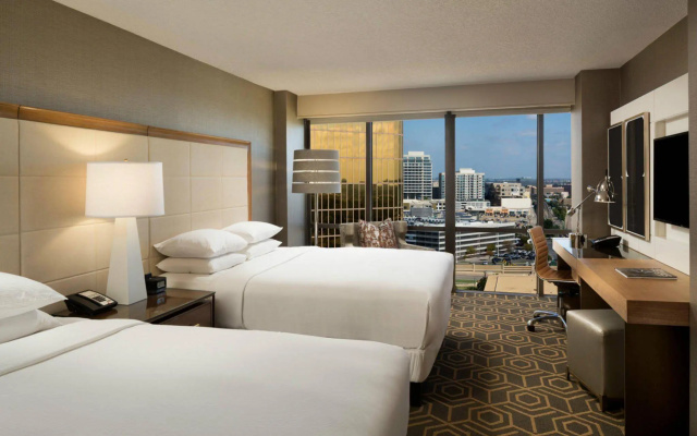 photo 3 of DoubleTree by Hilton Dallas - Campbell Centre