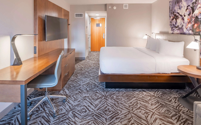 photo 3 of DoubleTree by Hilton Dallas - Farmers Branch