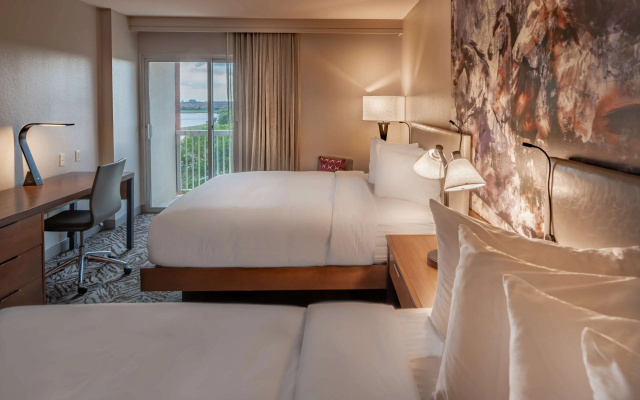 photo 4 of DoubleTree by Hilton Dallas - Farmers Branch
