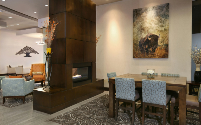 photo 2 of DoubleTree by Hilton Denver - Thornton