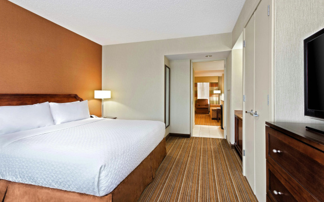 photo 2 of DoubleTree by Hilton Detroit - Dearborn