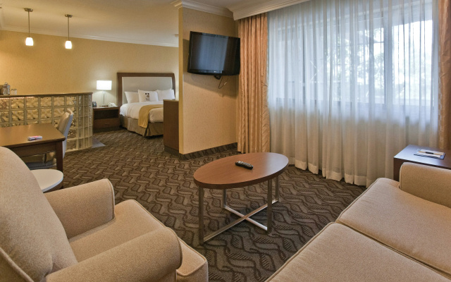 photo 4 of DoubleTree by Hilton Los Angeles - Rosemead