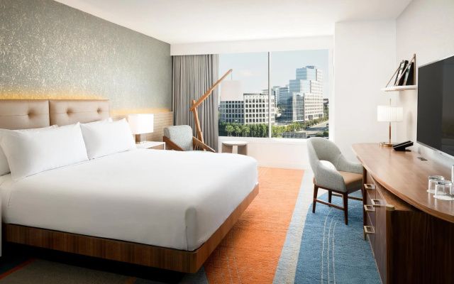 photo 3 of Hilton Los Angeles Culver City