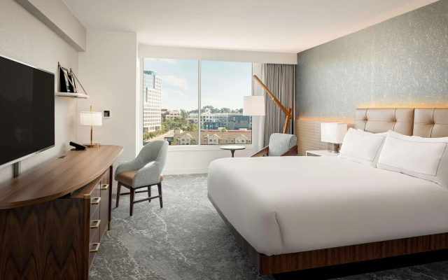 photo 4 of Hilton Los Angeles Culver City