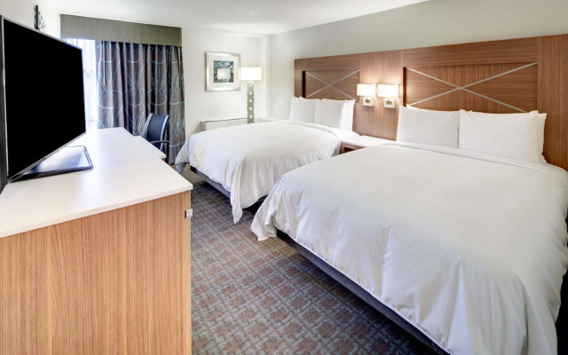 photo 3 of DoubleTree by Hilton Milwaukee Downtown