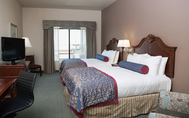 photo 4 of DoubleTree by Hilton Phoenix - Gilbert