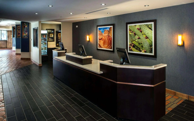 photo 2 of Doubletree by Hilton Phoenix - Tempe