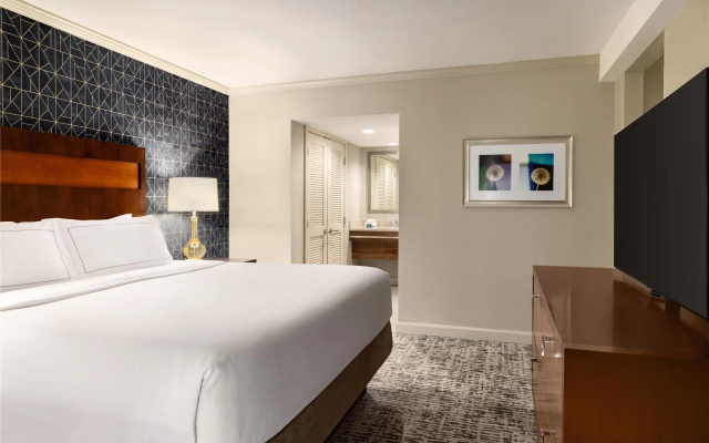 photo 5 of Doubletree by Hilton Pittsburgh — Green Tree