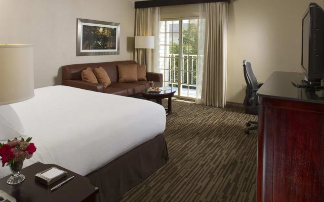 photo 3 of DoubleTree by Hilton Hotel Raleigh-Durham Airport at Research Triangle Park