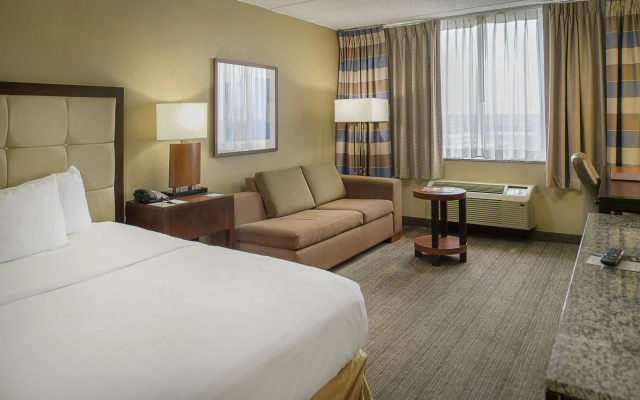 photo 3 of DoubleTree by Hilton St. Louis - Westport