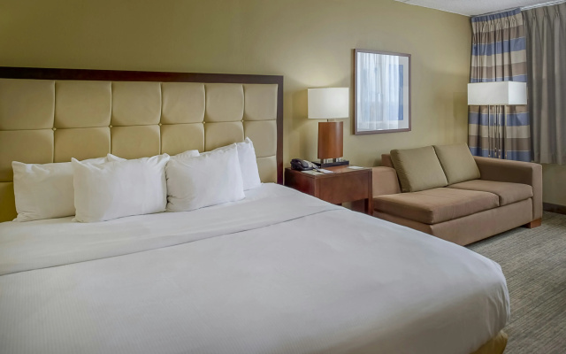 photo 5 of DoubleTree by Hilton St. Louis - Westport