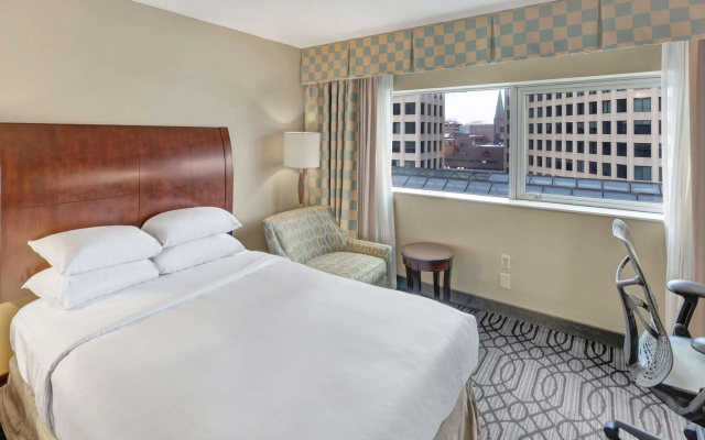 photo 3 of DoubleTree by Hilton Hotel St. Paul Downtown