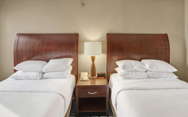 photo 5 of DoubleTree by Hilton Hotel St. Paul Downtown