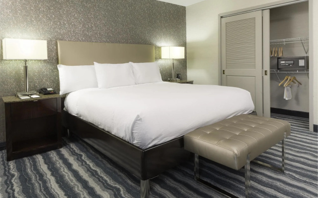 photo 3 of DoubleTree by Hilton Hotel Wilmington