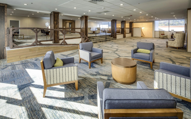photo 2 of DoubleTree by Hilton Huntington