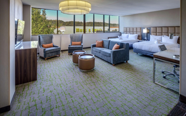 photo 4 of DoubleTree by Hilton Huntington