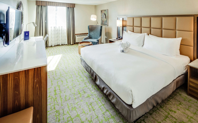 photo 5 of DoubleTree by Hilton Huntington