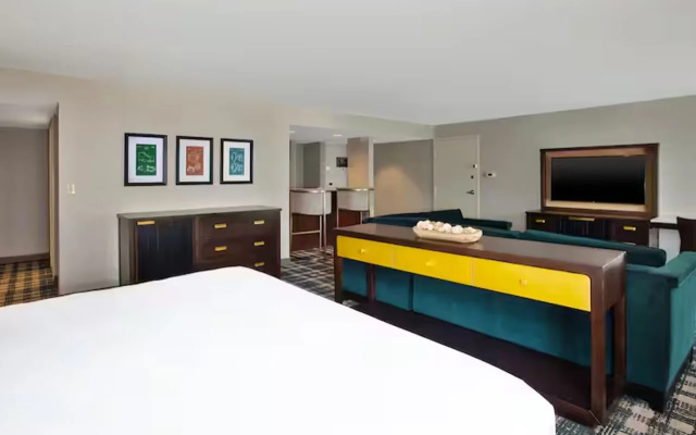photo 2 of DoubleTree by Hilton Lansing