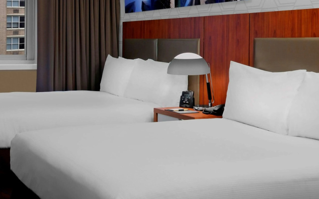 photo 3 of DoubleTree by Hilton Hotel Metropolitan - New York City