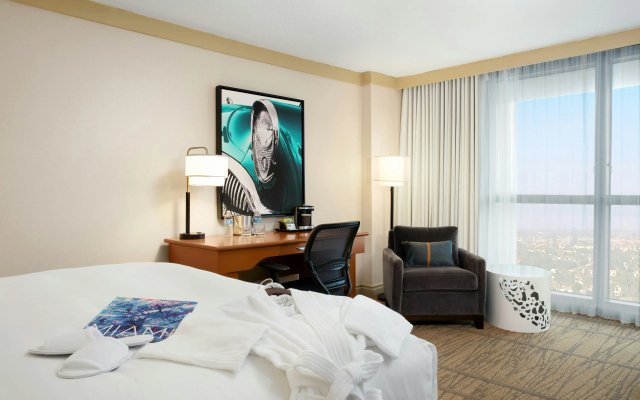 photo 5 of DoubleTree by Hilton Hotel Miami Airport & Convention Center