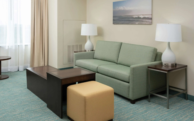 photo 3 of DoubleTree by Hilton Miami - Doral, FL
