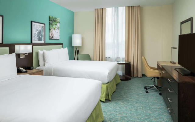 photo 5 of DoubleTree by Hilton Miami - Doral, FL