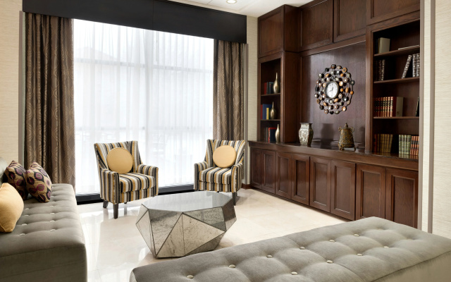 photo 4 of DoubleTree by Hilton Milwaukee - Brookfield