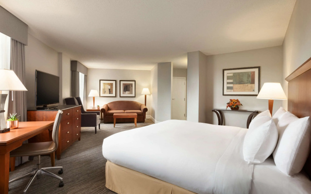 photo 5 of DoubleTree by Hilton Minneapolis - Park Place