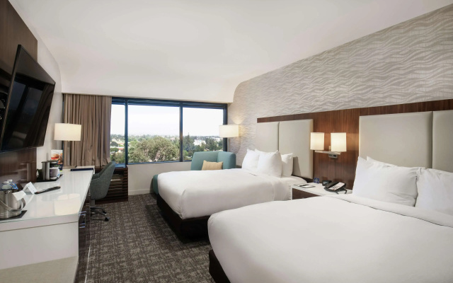 photo 4 of DoubleTree by Hilton Monrovia - Pasadena Area
