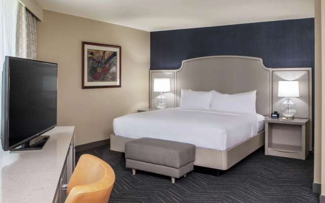 photo 4 of DoubleTree by Hilton Hotel Nashville Downtown