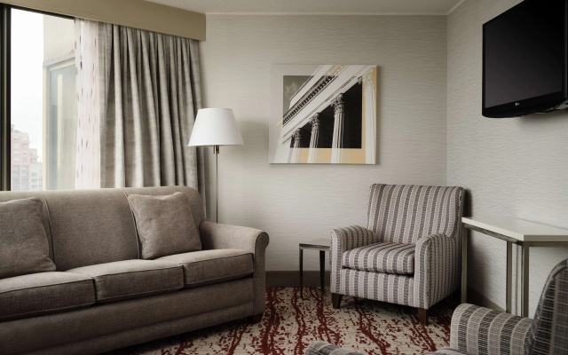 photo 4 of DoubleTree by Hilton Philadelphia Center City