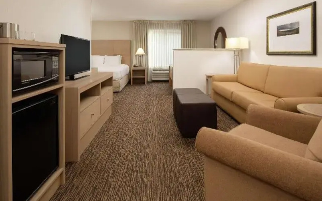 photo 5 of Doubletree By Hilton Portland - Tigard, Or