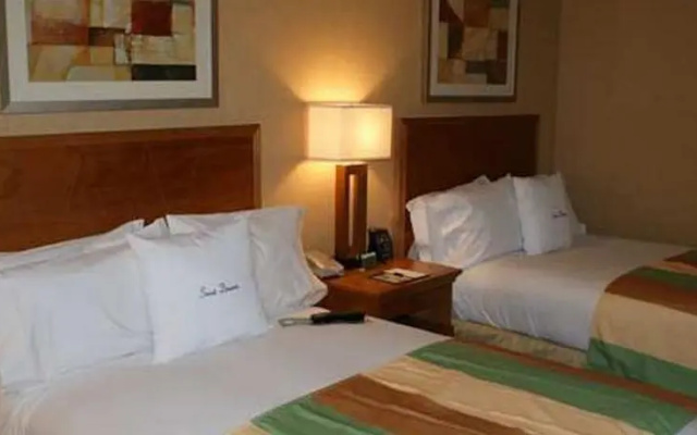 photo 4 of Doubletree By Hilton Richmond Downtown
