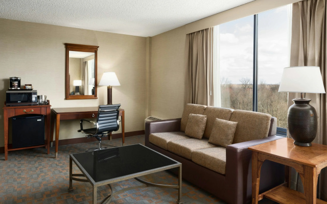 photo 5 of Doubletree by Hilton Somerset Hotel and Conference Center