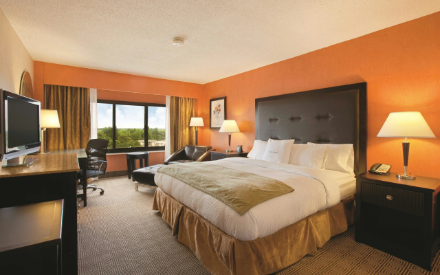 photo 3 of DoubleTree by Hilton Springfield