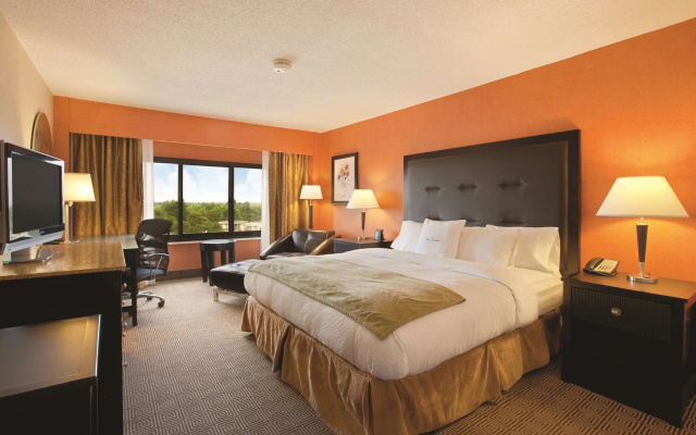 photo 4 of DoubleTree by Hilton Springfield