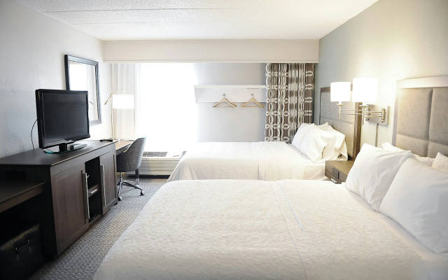 photo 4 of DoubleTree by Hilton Sterling - Dulles Airport